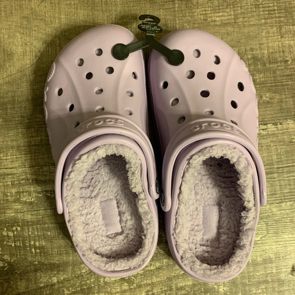 Fur lined Crocs. Womens size 6. Never worn. Lavender